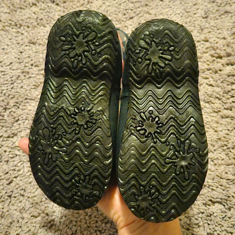 Bogs Skipper Elephant Rain Boots Kids Size 8 Black Multi Waterproof Pull On